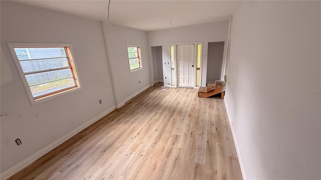 For Sale: $349,900 (4 beds, 2 baths, 2195 Square Feet)