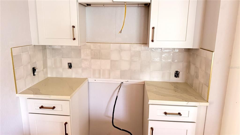 For Sale: $349,900 (4 beds, 2 baths, 2195 Square Feet)