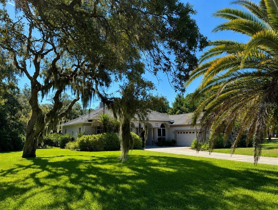 En Venta: $875,000 (4 camas, 2 baños, 2498 Pies cuadrados)
