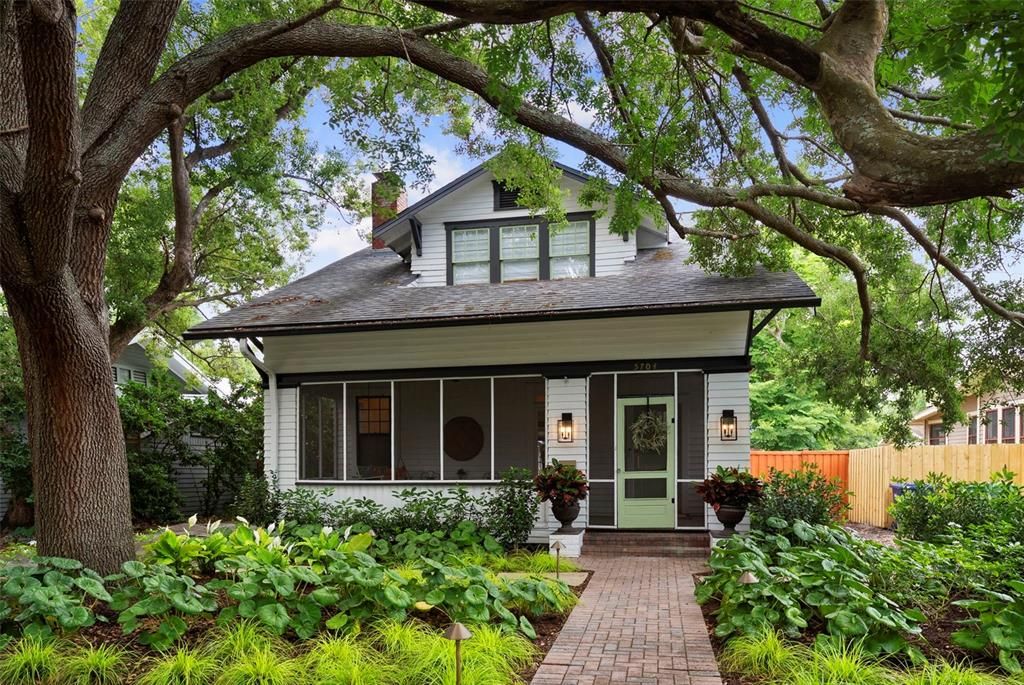 En Venta: $699,000 (2 camas, 2 baños, 1824 Pies cuadrados)