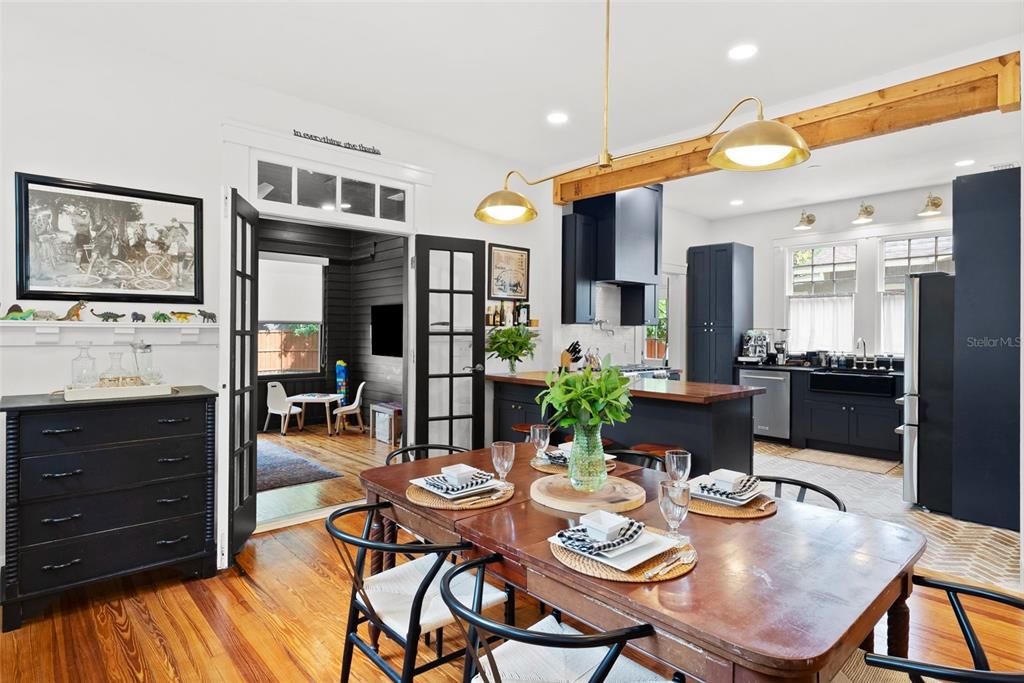 En Venta: $699,000 (2 camas, 2 baños, 1824 Pies cuadrados)