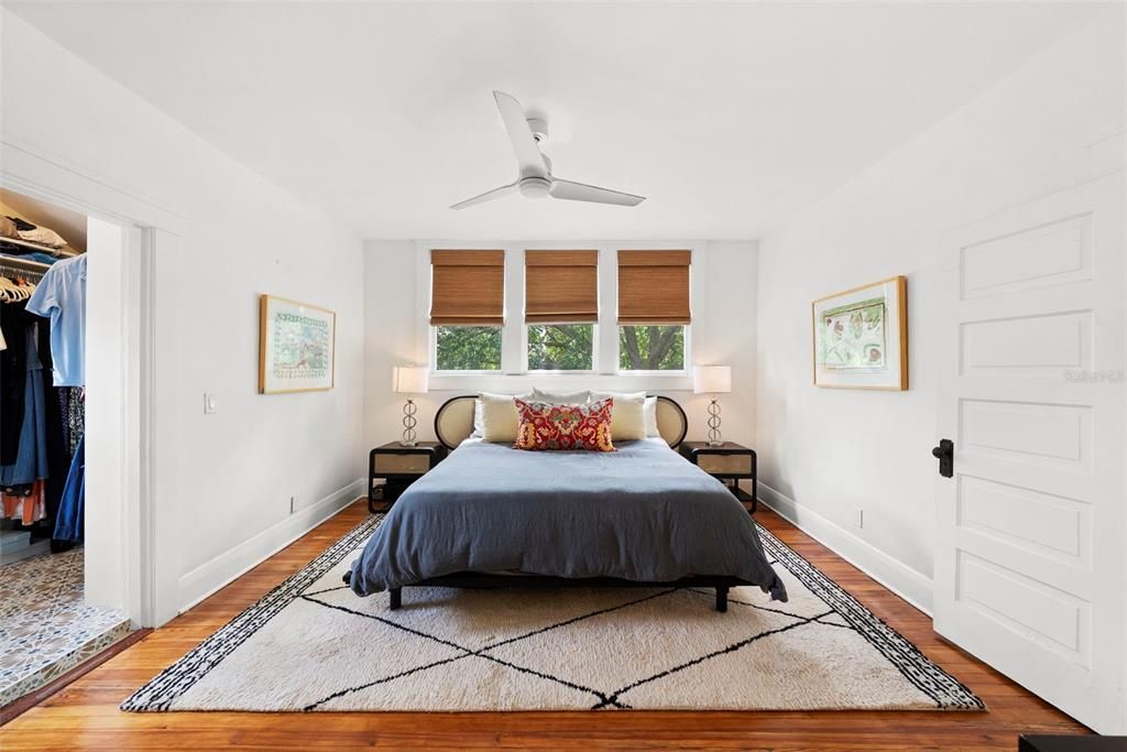 En Venta: $699,000 (2 camas, 2 baños, 1824 Pies cuadrados)