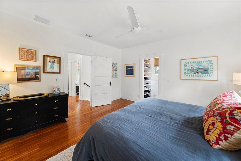 En Venta: $699,000 (2 camas, 2 baños, 1824 Pies cuadrados)
