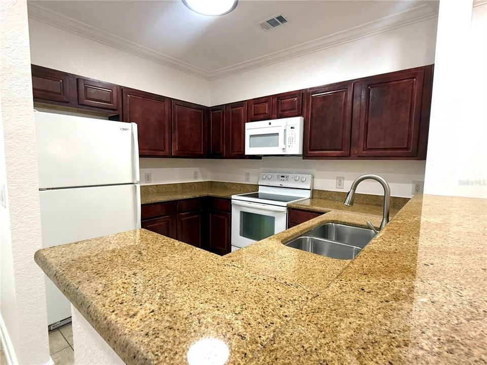В аренду: $1,875 (2 спален, 2 ванн, 1134 Квадратных фут)