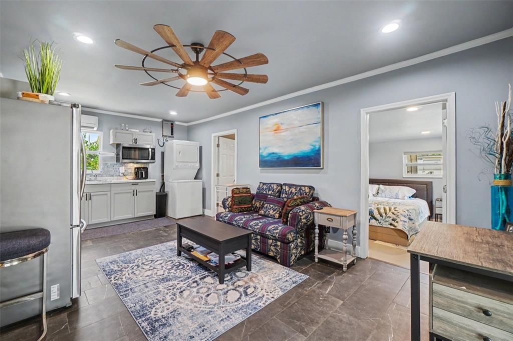 For Sale: $469,000 (5 beds, 4 baths, 2372 Square Feet)