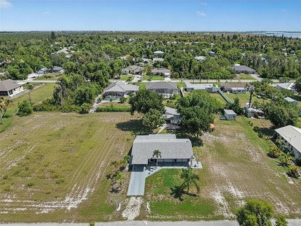 For Sale: $469,000 (5 beds, 4 baths, 2372 Square Feet)