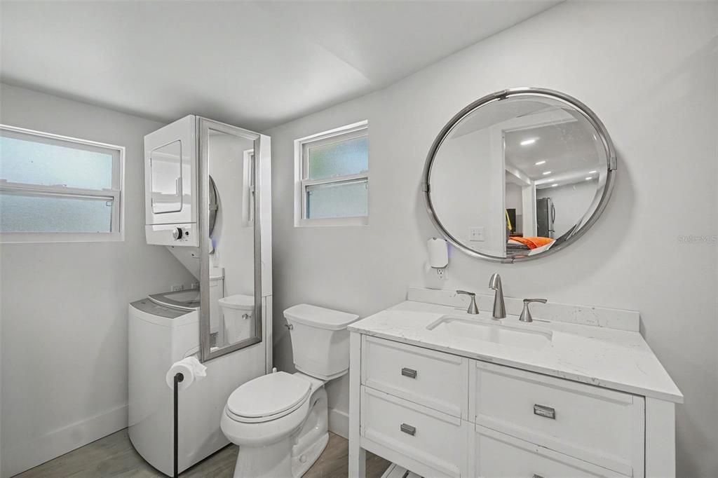 For Sale: $469,000 (5 beds, 4 baths, 2372 Square Feet)