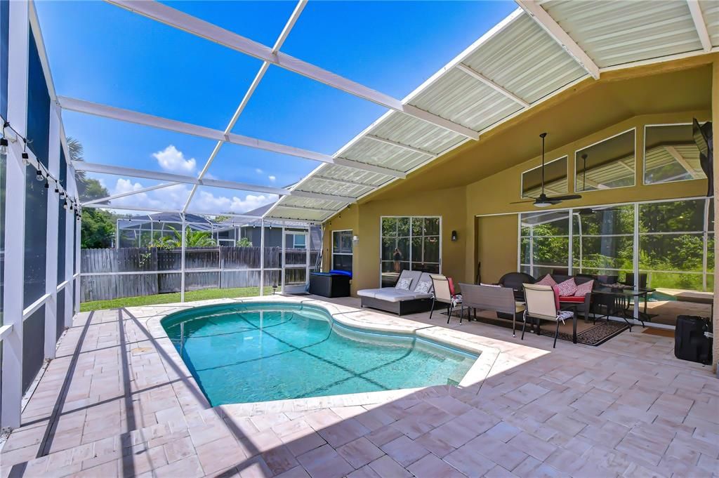 For Sale: $725,000 (4 beds, 3 baths, 2611 Square Feet)
