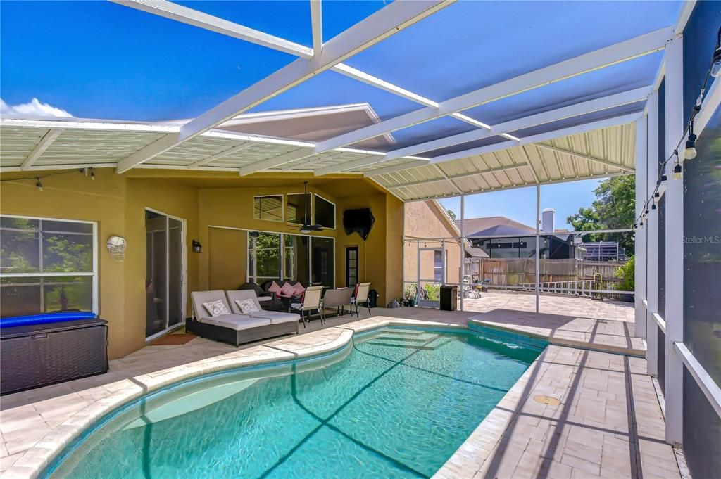 For Sale: $725,000 (4 beds, 3 baths, 2611 Square Feet)