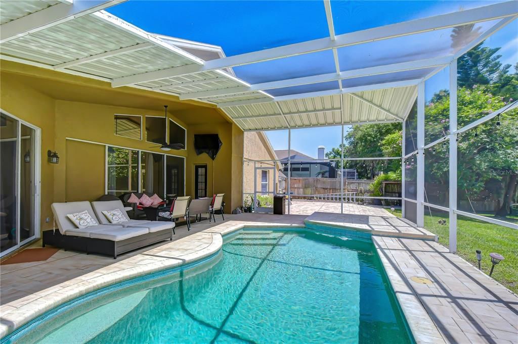For Sale: $725,000 (4 beds, 3 baths, 2611 Square Feet)
