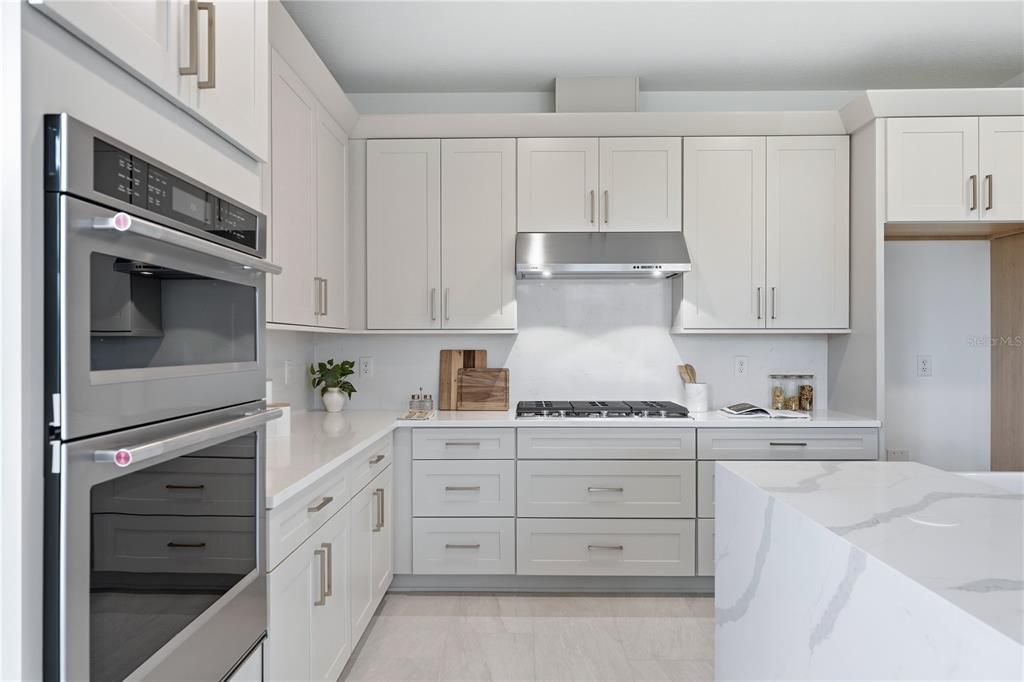 En Venta: $615,000 (3 camas, 2 baños, 2235 Pies cuadrados)