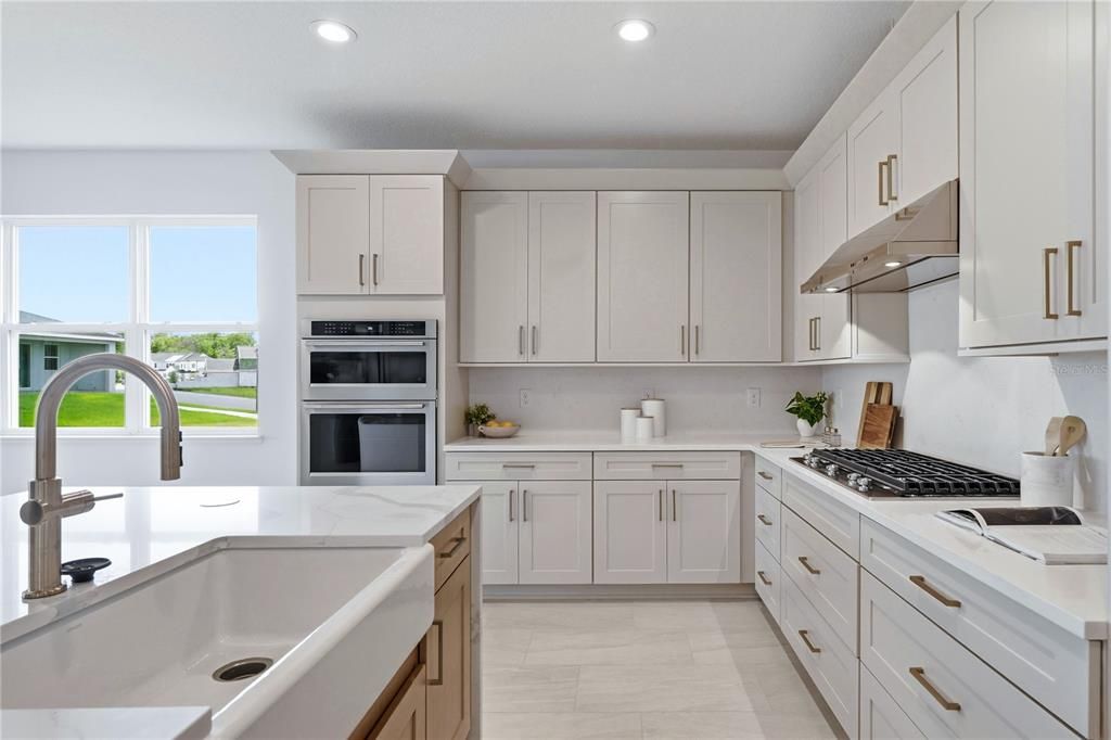 En Venta: $615,000 (3 camas, 2 baños, 2235 Pies cuadrados)