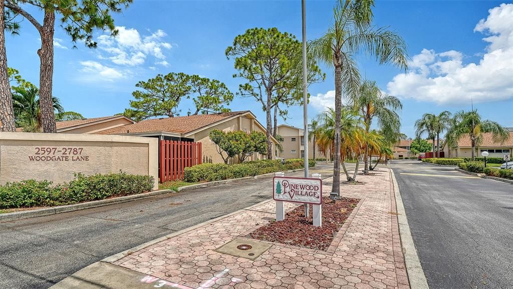 For Sale: $143,500 (2 beds, 2 baths, 874 Square Feet)
