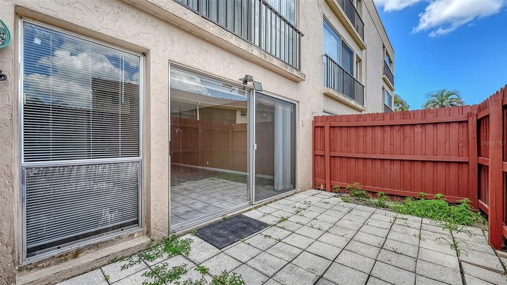 For Sale: $143,500 (2 beds, 2 baths, 874 Square Feet)