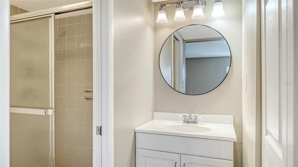 For Sale: $143,500 (2 beds, 2 baths, 874 Square Feet)