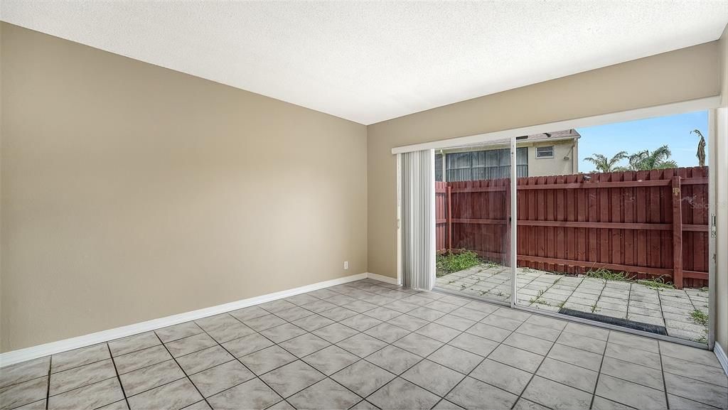 For Sale: $143,500 (2 beds, 2 baths, 874 Square Feet)