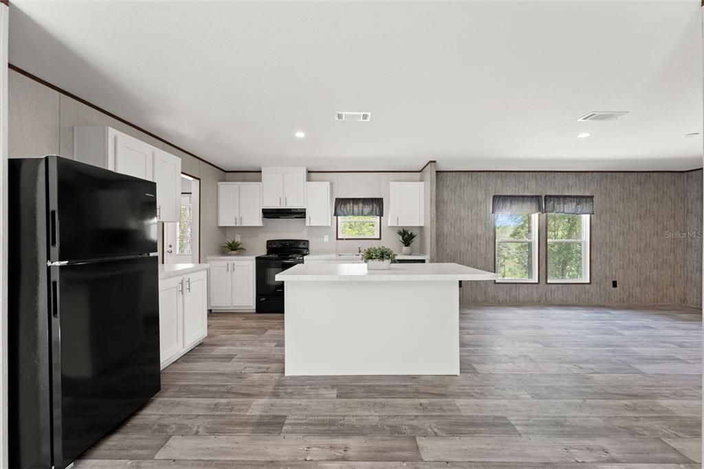 For Sale: $250,000 (4 beds, 2 baths, 1456 Square Feet)