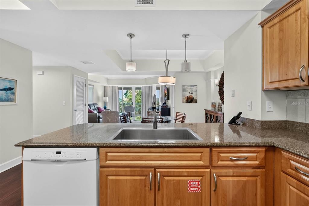 For Sale: $639,000 (3 beds, 3 baths, 1676 Square Feet)