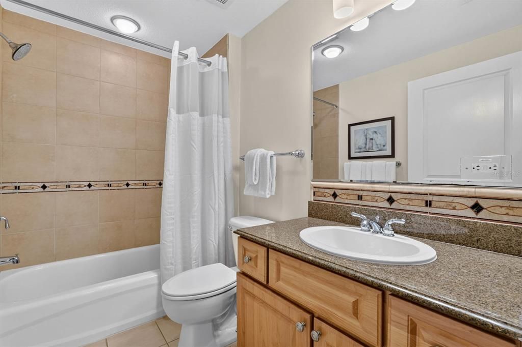 For Sale: $639,000 (3 beds, 3 baths, 1676 Square Feet)