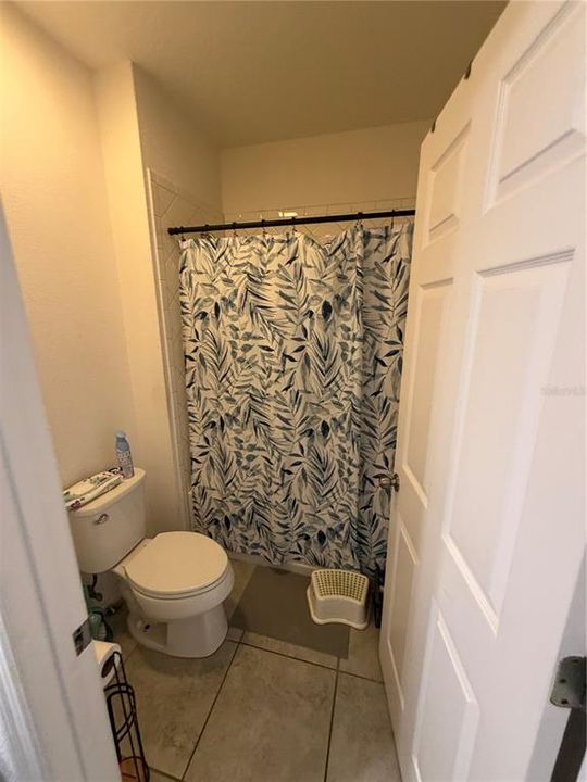 En Venta: $365,000 (4 camas, 2 baños, 1684 Pies cuadrados)