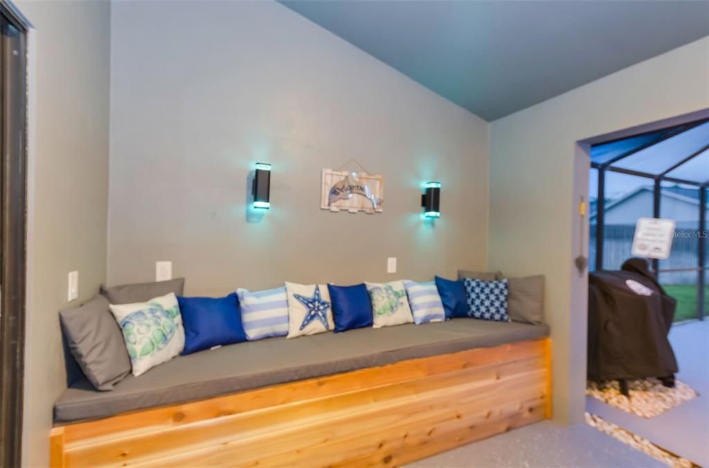 En Venta: $639,990 (4 camas, 2 baños, 2194 Pies cuadrados)