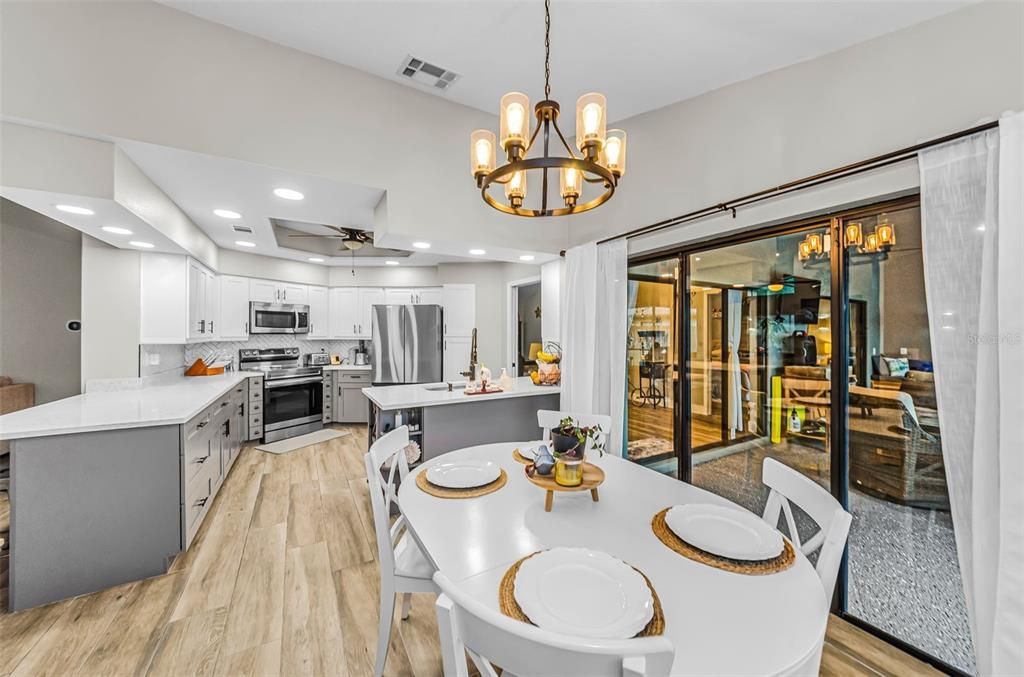 En Venta: $639,990 (4 camas, 2 baños, 2194 Pies cuadrados)