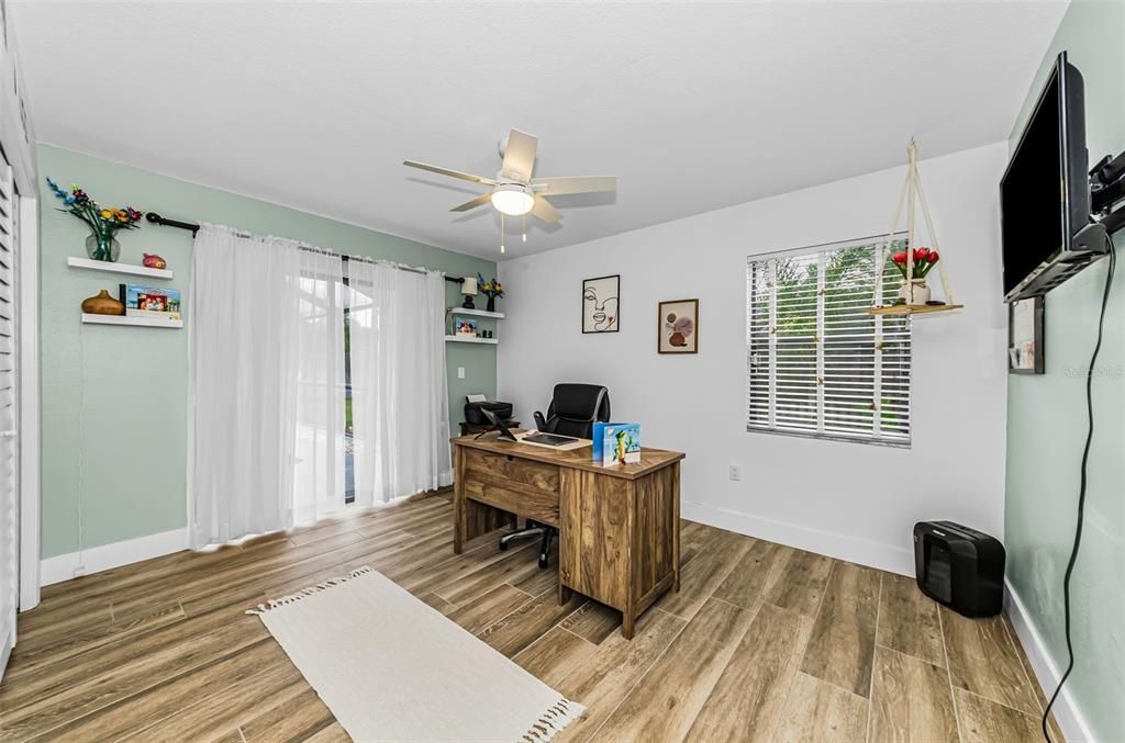 En Venta: $639,990 (4 camas, 2 baños, 2194 Pies cuadrados)