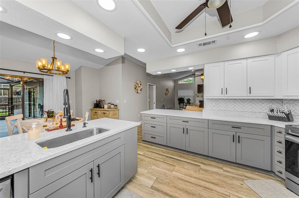 En Venta: $639,990 (4 camas, 2 baños, 2194 Pies cuadrados)