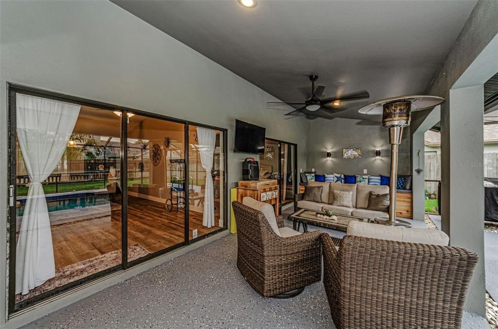 En Venta: $639,990 (4 camas, 2 baños, 2194 Pies cuadrados)