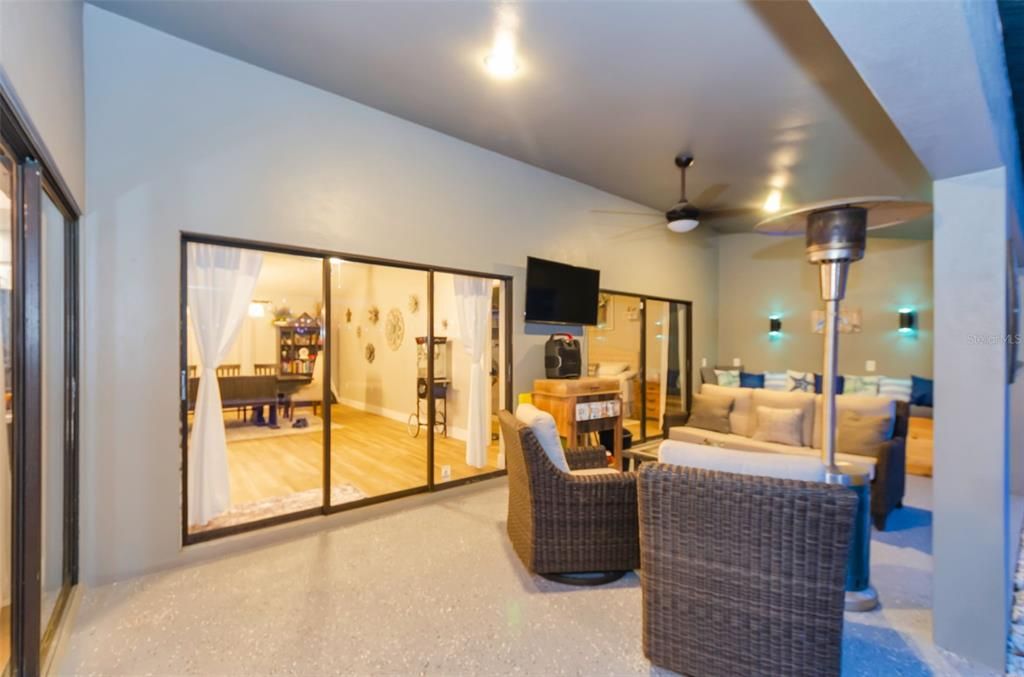 En Venta: $639,990 (4 camas, 2 baños, 2194 Pies cuadrados)