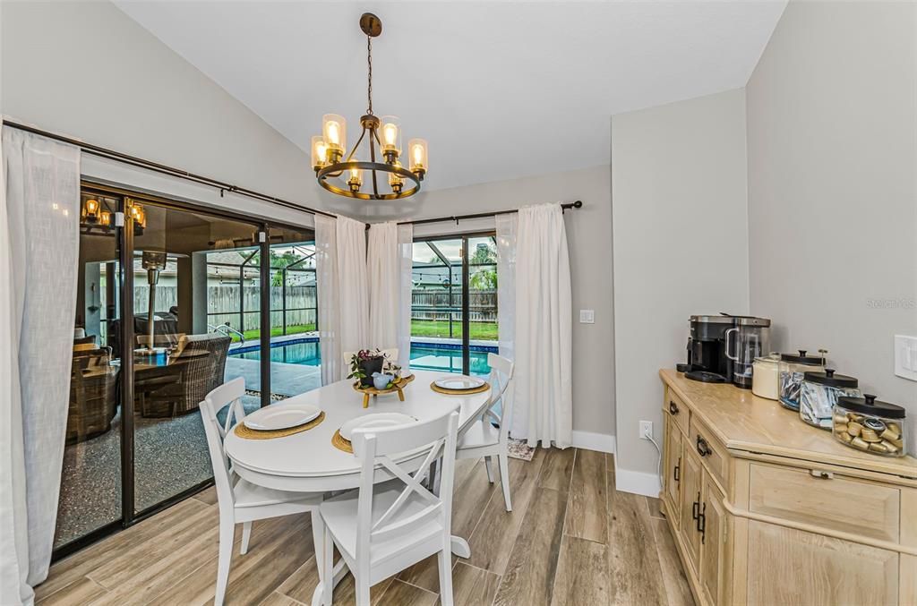 En Venta: $639,990 (4 camas, 2 baños, 2194 Pies cuadrados)