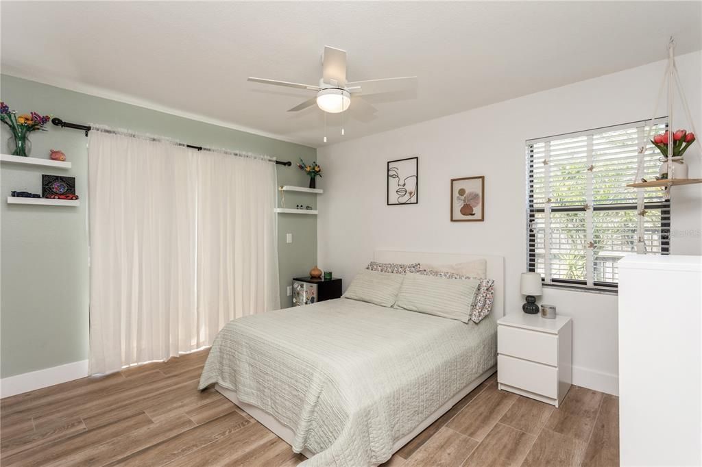 En Venta: $639,990 (4 camas, 2 baños, 2194 Pies cuadrados)