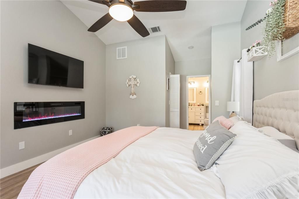 En Venta: $639,990 (4 camas, 2 baños, 2194 Pies cuadrados)