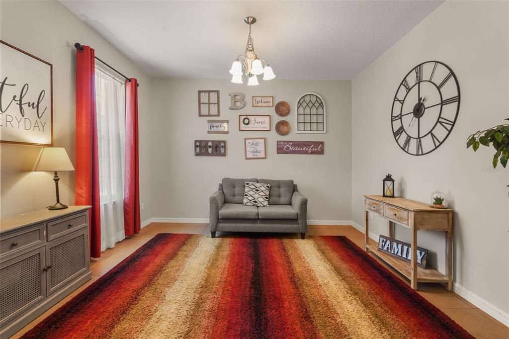 En Venta: $519,900 (5 camas, 3 baños, 3164 Pies cuadrados)