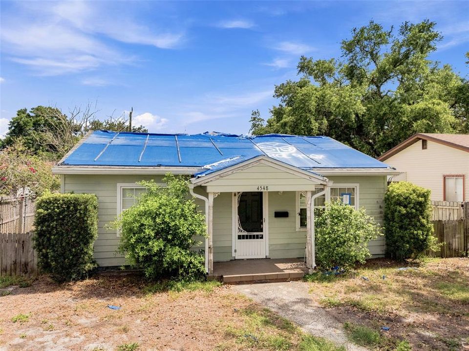 For Sale: $239,900 (2 beds, 1 baths, 1050 Square Feet)