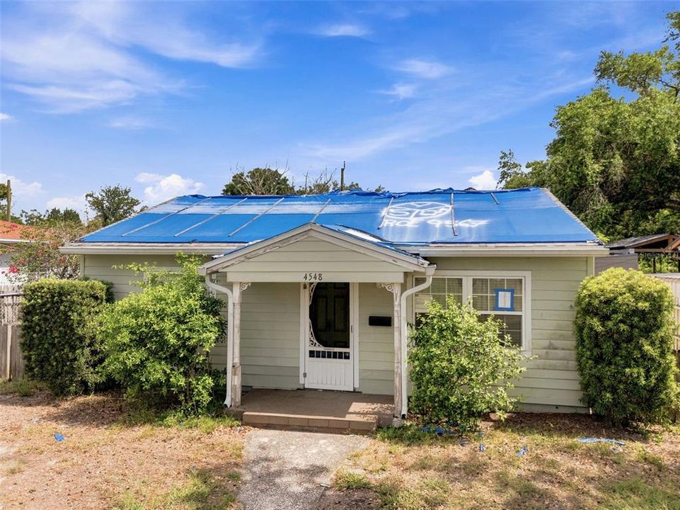 For Sale: $239,900 (2 beds, 1 baths, 1050 Square Feet)