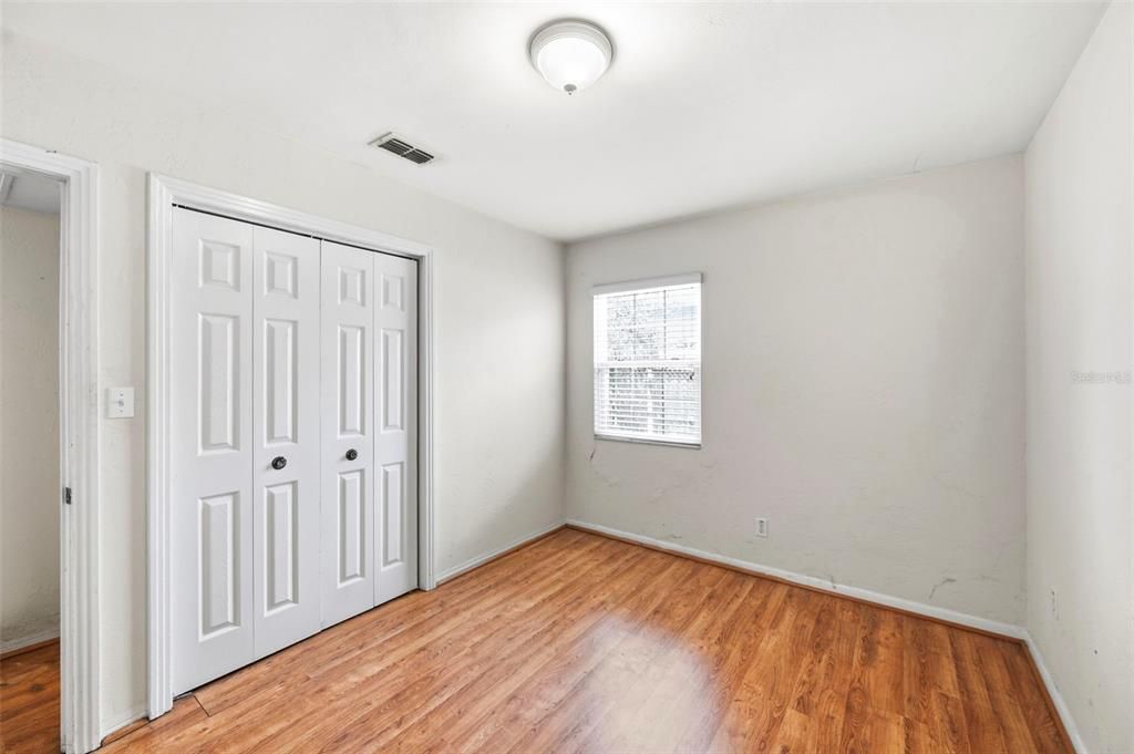 For Sale: $239,900 (2 beds, 1 baths, 1050 Square Feet)