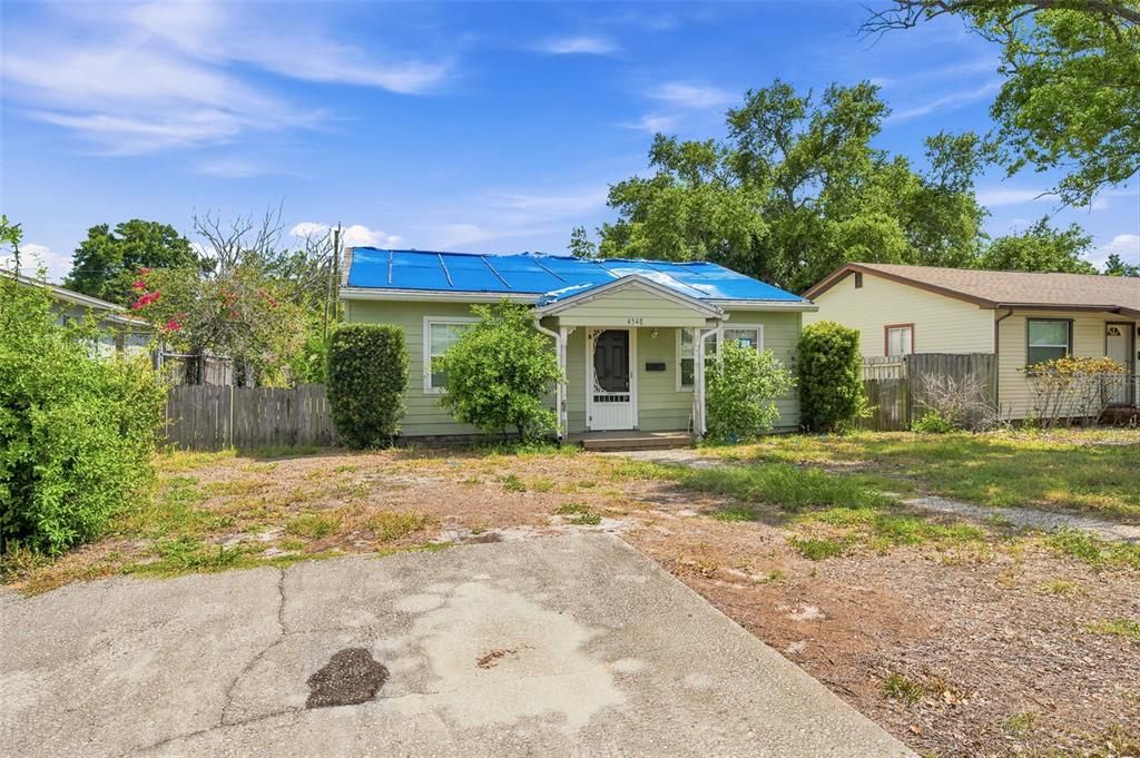 For Sale: $239,900 (2 beds, 1 baths, 1050 Square Feet)