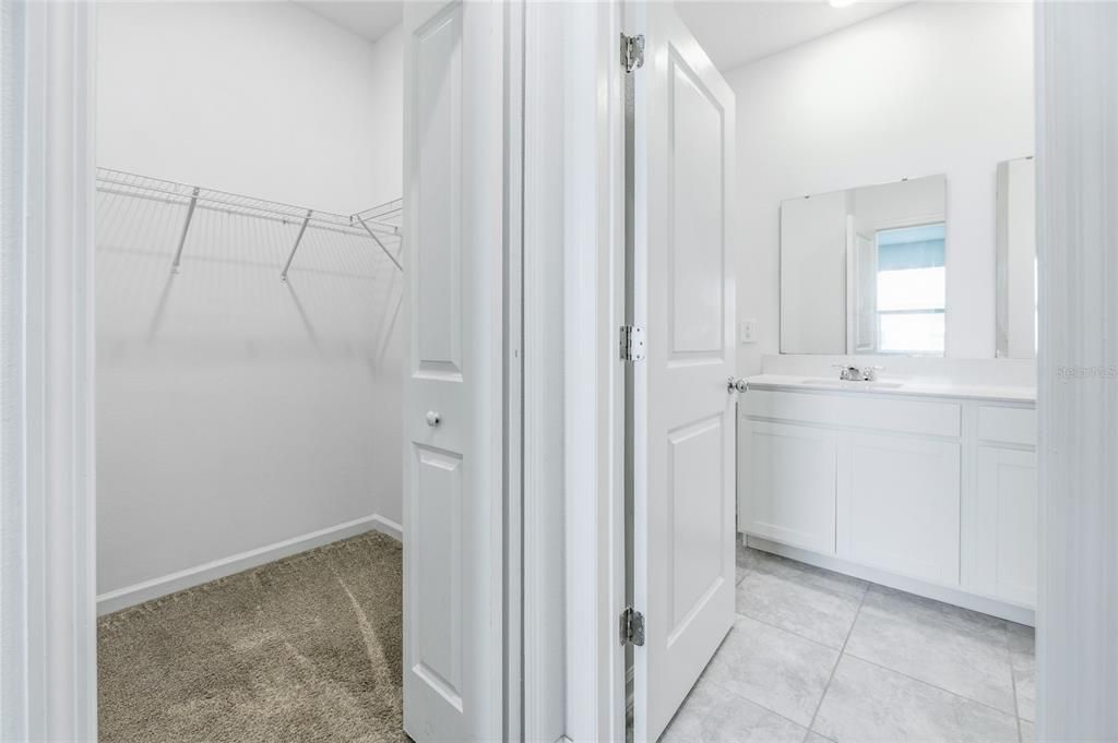 En Venta: $325,000 (4 camas, 3 baños, 2109 Pies cuadrados)