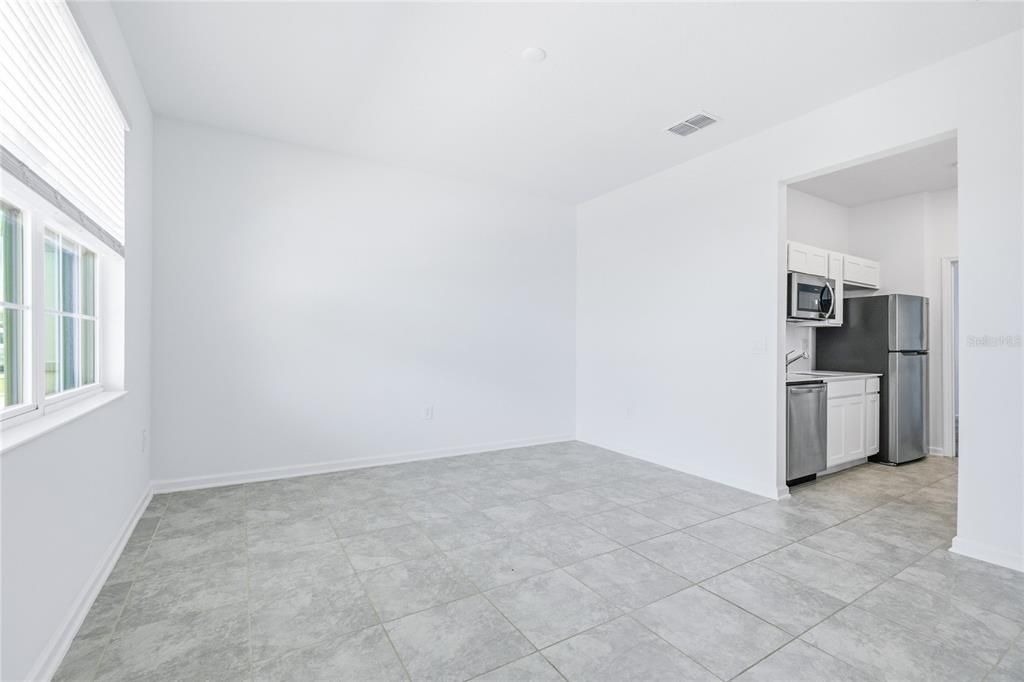 En Venta: $325,000 (4 camas, 3 baños, 2109 Pies cuadrados)