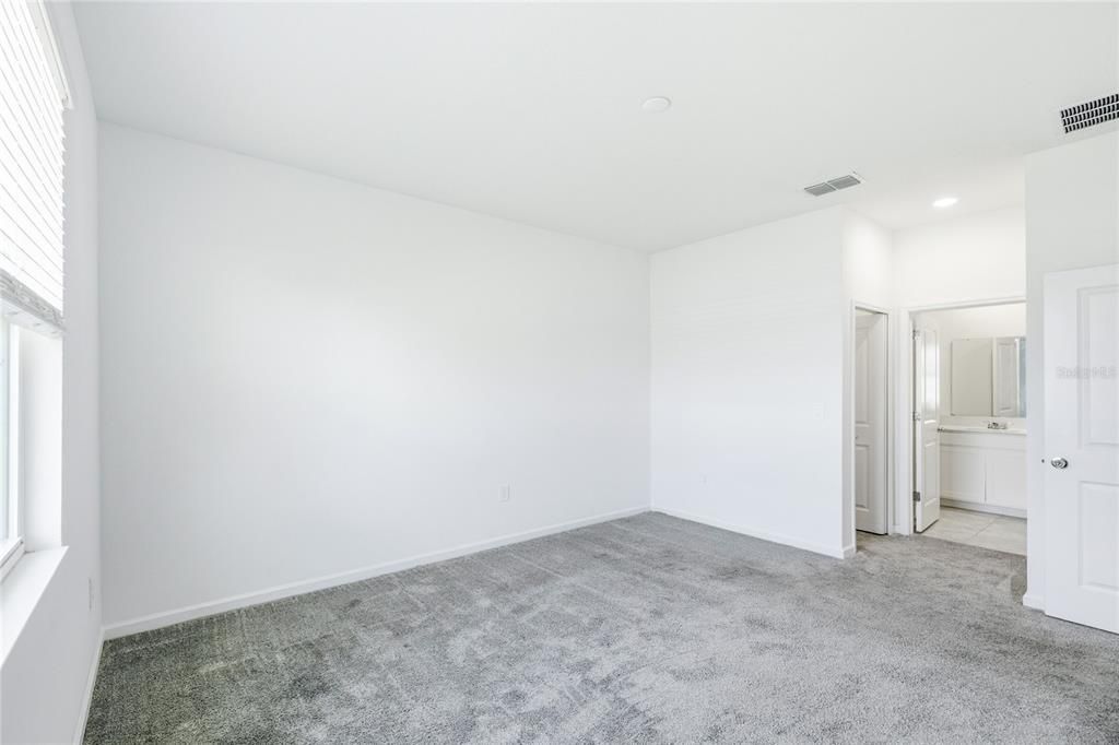 En Venta: $325,000 (4 camas, 3 baños, 2109 Pies cuadrados)