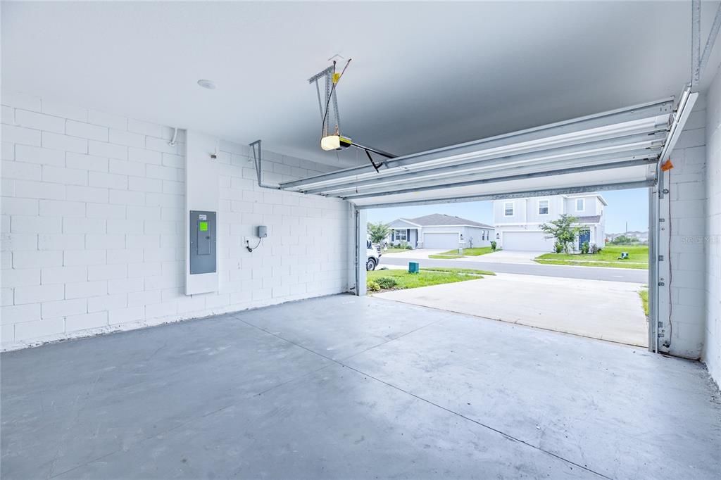 En Venta: $325,000 (4 camas, 3 baños, 2109 Pies cuadrados)