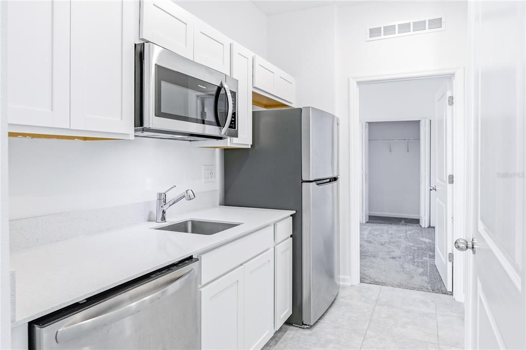 En Venta: $325,000 (4 camas, 3 baños, 2109 Pies cuadrados)