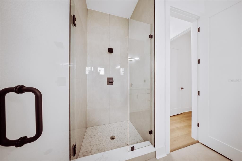 For Rent: $6,000 (4 beds, 5 baths, 3526.67 Square Feet)