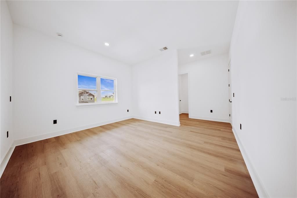 For Rent: $6,000 (4 beds, 5 baths, 3526.67 Square Feet)