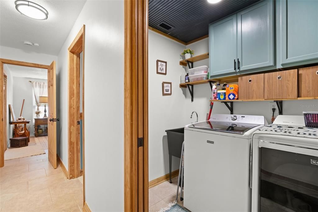 На продажу: $600,000 (3 спален, 2 ванн, 1888 Квадратных фут)