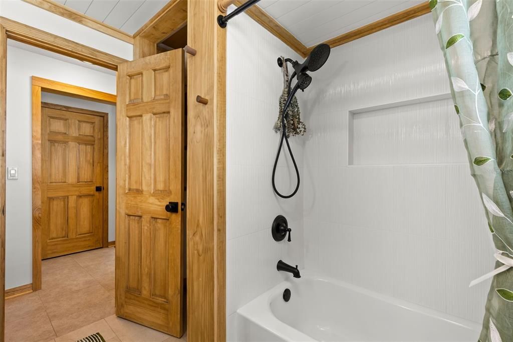 На продажу: $600,000 (3 спален, 2 ванн, 1888 Квадратных фут)