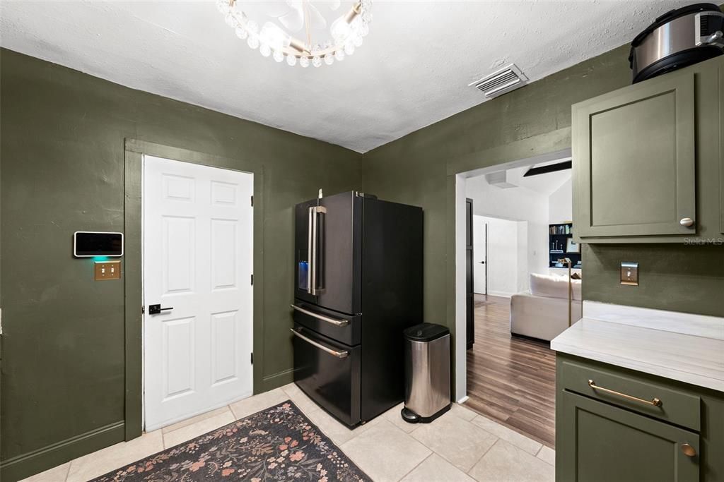 En Venta: $434,999 (3 camas, 2 baños, 1716 Pies cuadrados)