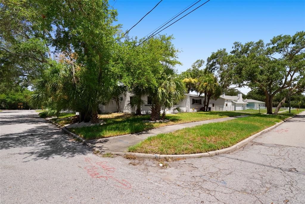 En Venta: $434,999 (3 camas, 2 baños, 1716 Pies cuadrados)