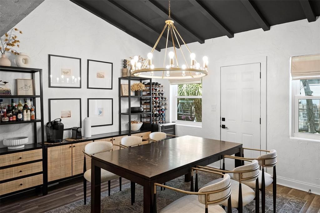 En Venta: $434,999 (3 camas, 2 baños, 1716 Pies cuadrados)